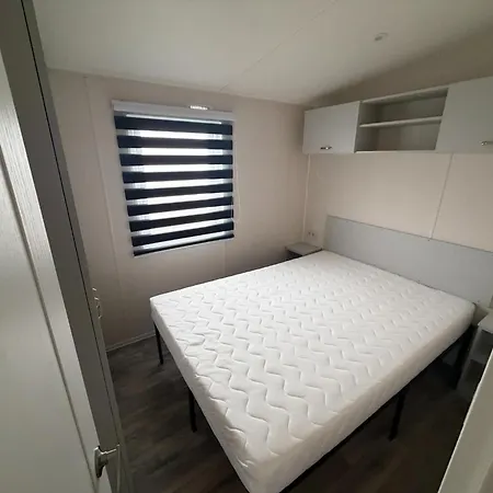 Mobile With Garden And Terrace 4 2 Chalet