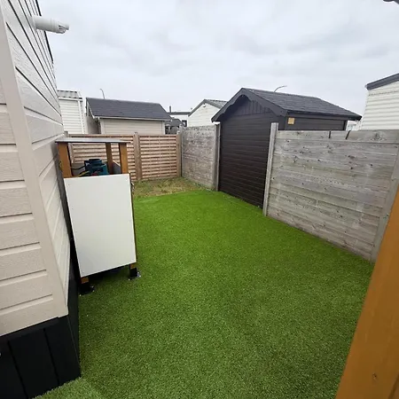 Mobile With Garden And Terrace 4 2 Alpehytte Blankenberge