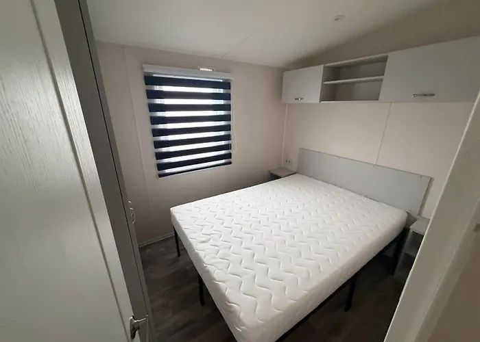 Mobile With Garden And Terrace 4 2 Chalet